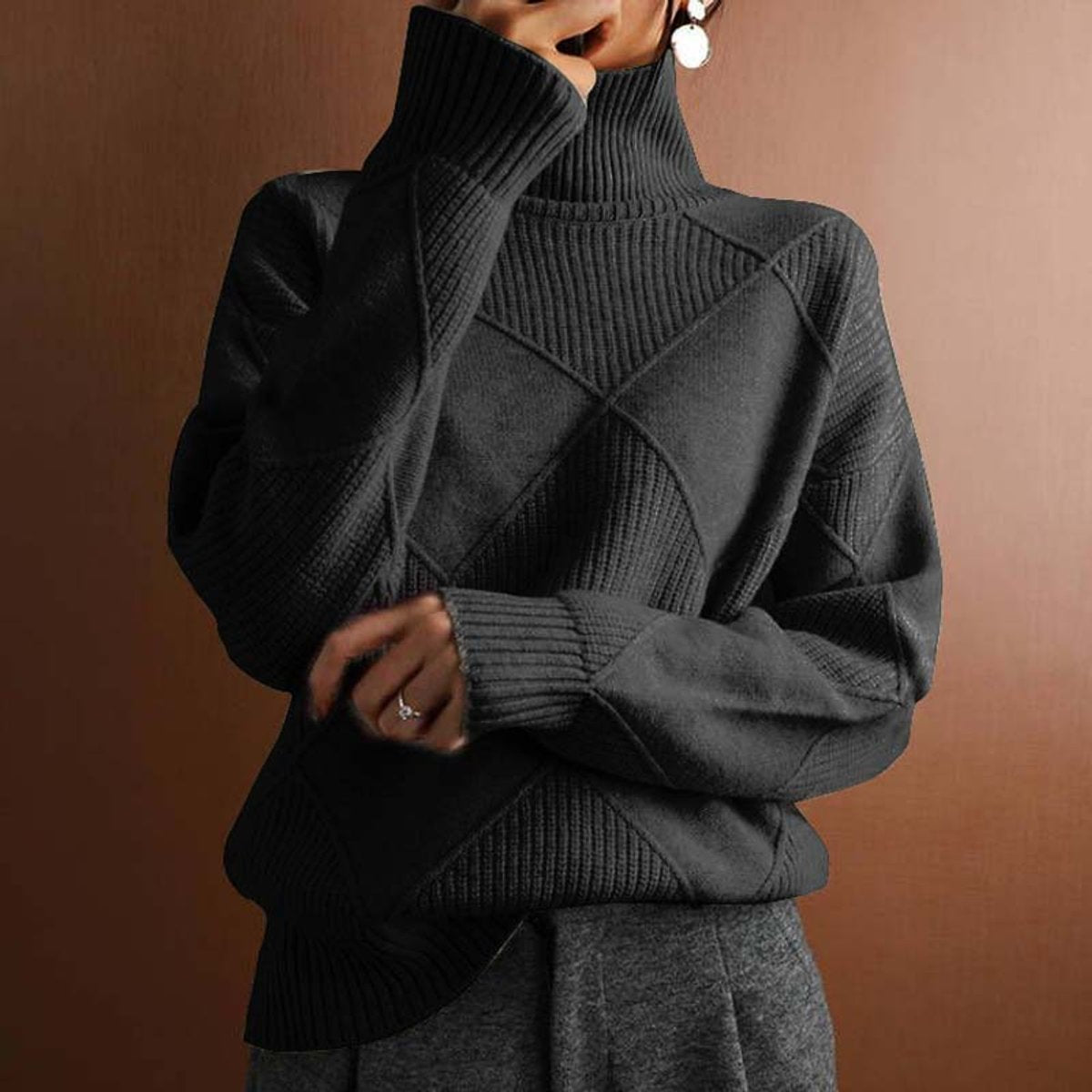 Women's Diamond Pattern Knit Turtleneck Sweater