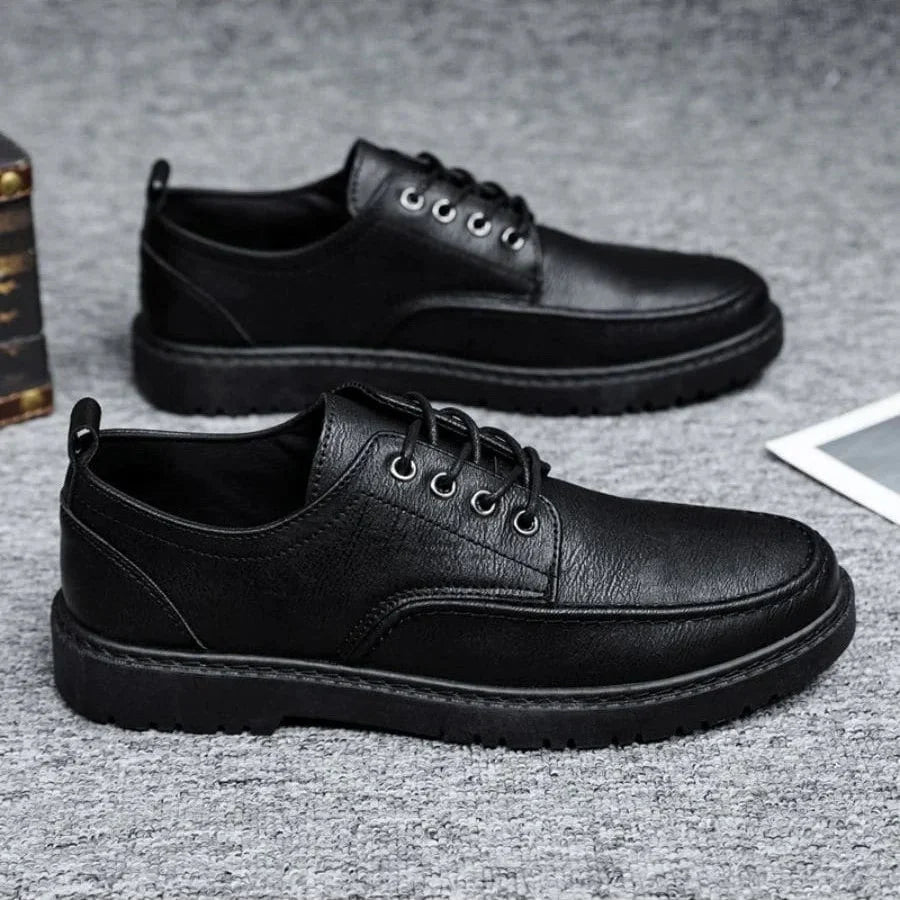 Men's Derby Shoes with Stitch Detail and Lug Sole